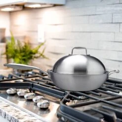 Wok Avec Couvercle En Acier -ELO Soldes Boutique 4b7a44014f57485bbba4220f3cdaf92f